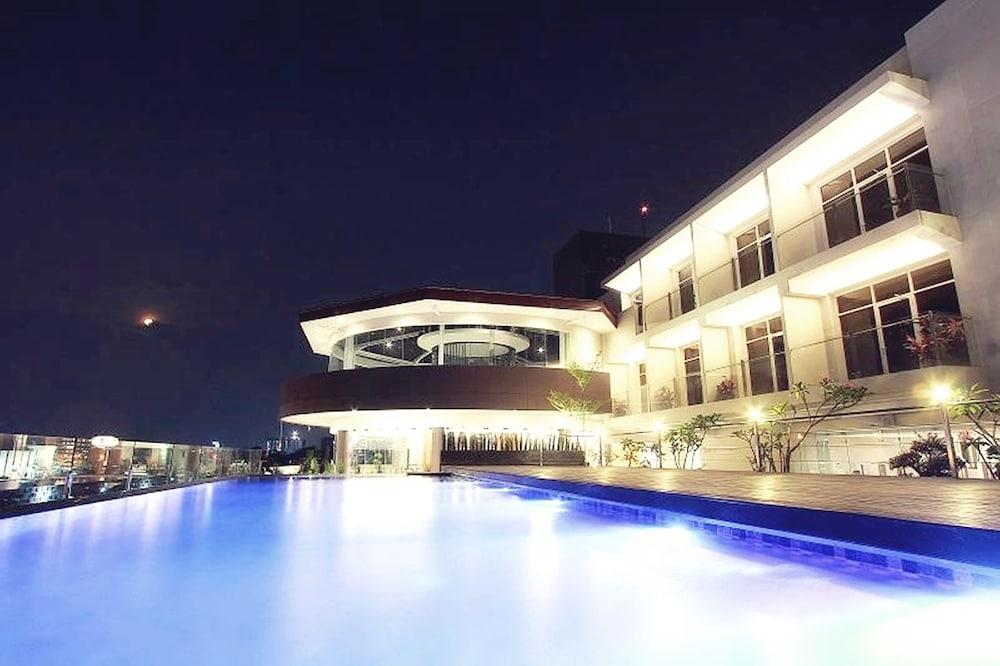 Grandia Hotel Bandung Luaran gambar