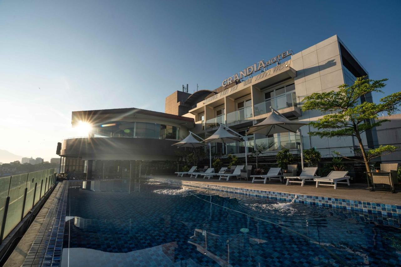 Grandia Hotel Bandung Luaran gambar