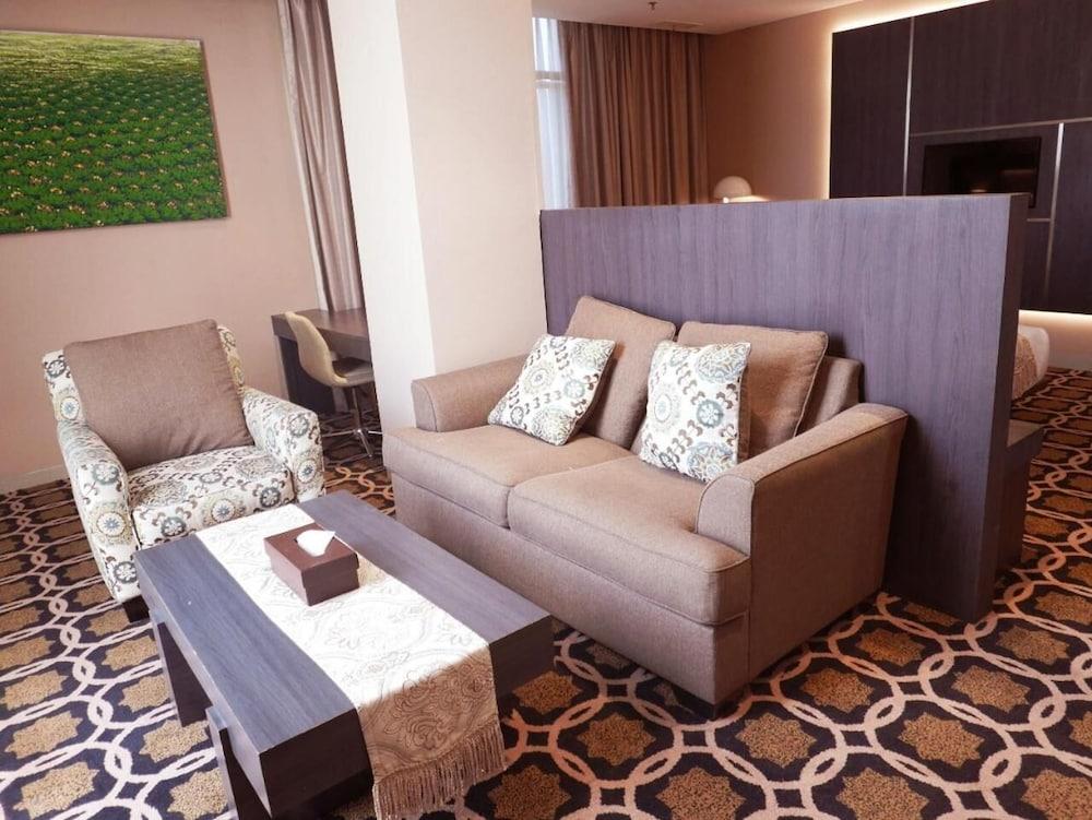 Grandia Hotel Bandung Luaran gambar