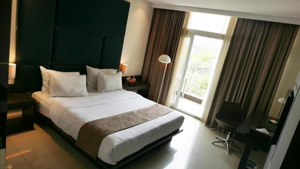 Grandia Hotel Bandung Luaran gambar